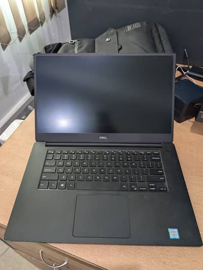 Dell precision 5540 workstation 9th gen 16 GB 512 Gb