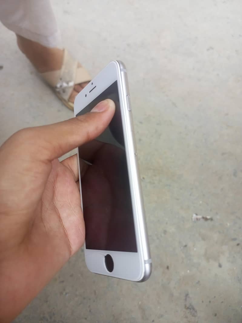 Apple iPhone 6 2
