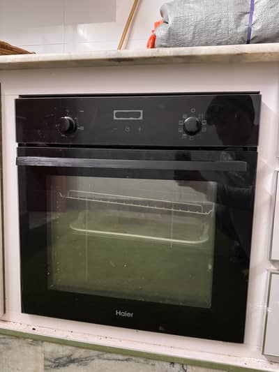 Haier Built-In Electric Oven – Excellent Condition
