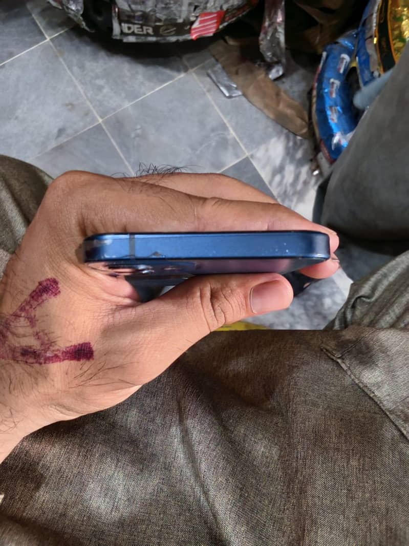 Apple iPhone 12 0