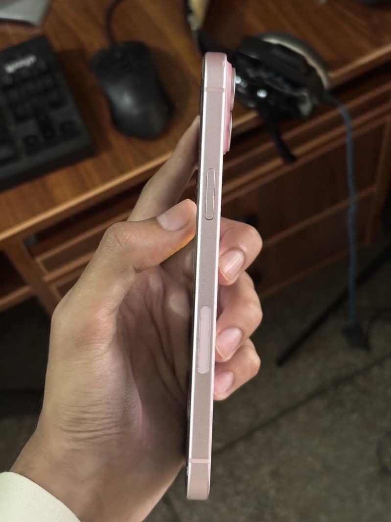 Apple iPhone 15 plus 5