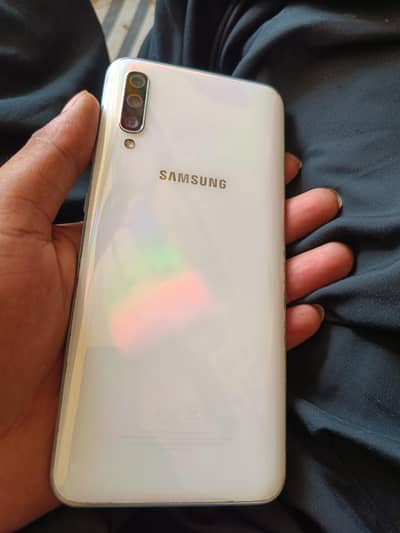 Samsung Mobile A50