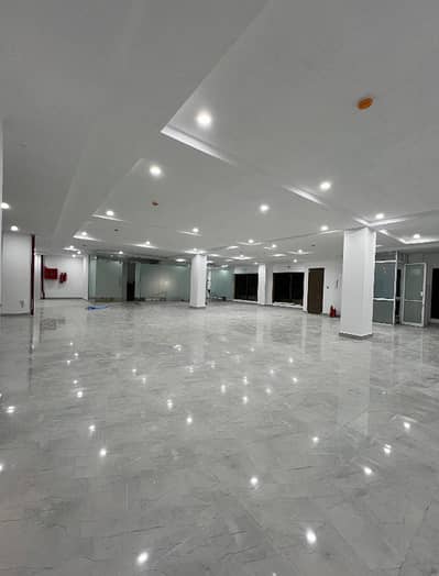 Spacious Commercial Space For Rent Best For Corporate Offices, Multinational Companies &Amp; Software Houses