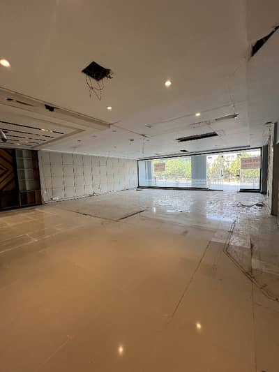 Modern &Amp; Fully Functional Office Space Available For Lease
