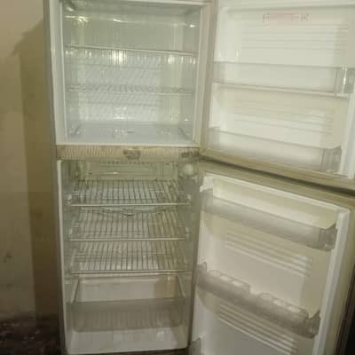 Azadi offer PEL fridge for sale