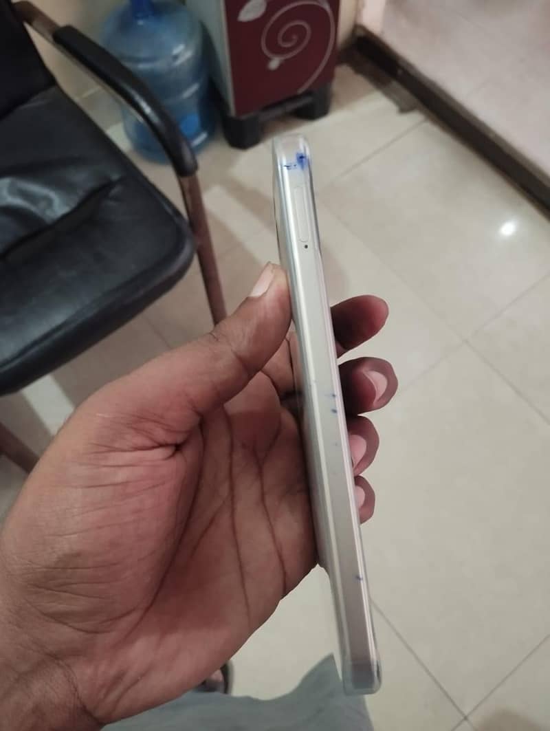 OPPO A6 7