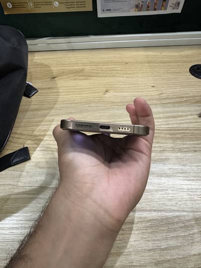 Apple iPhone 16 Pro Max JV