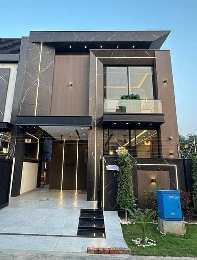 One Of Most Luxurios 5 Marla House Available For Rent IN Dha Phase 9 Town