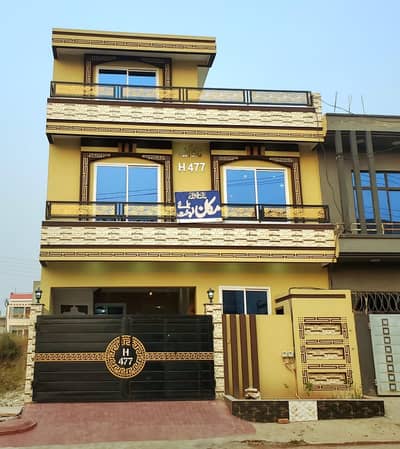 1.5 Story Complete 5 Marla New House