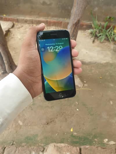 Apple iPhone 8