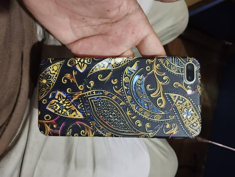 Apple iPhone 8 Plus 1