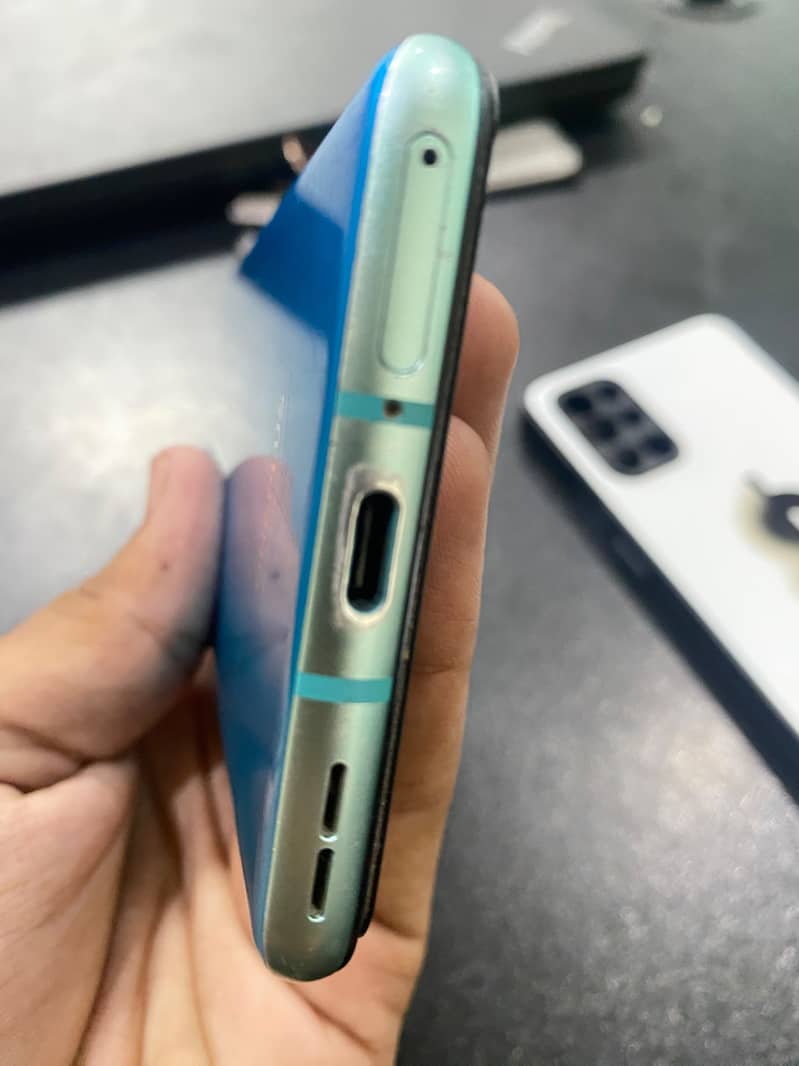 One Plus 8T 4