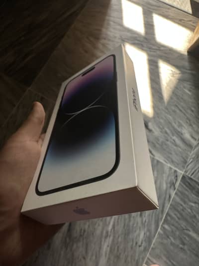 Iphone 14 pro max 256gb with box ( PTA )