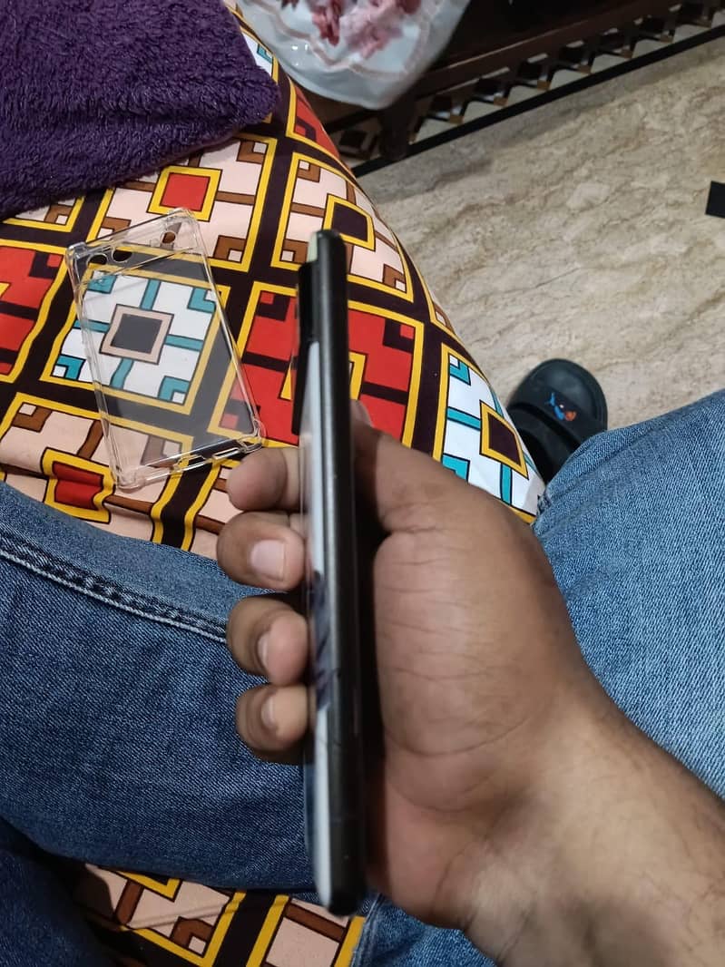 Google Pixel 6 4