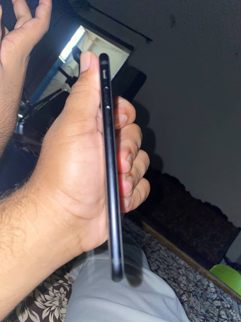 Apple iPhone SE 6