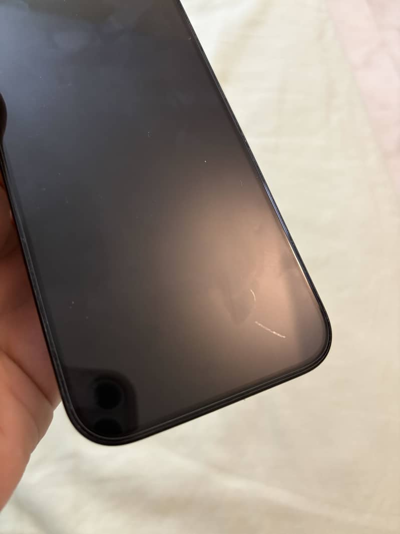 Apple iPhone 15 3