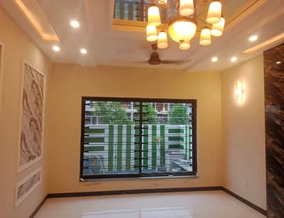 House Of 10 Marla For sale In Bahria Town - Sector C