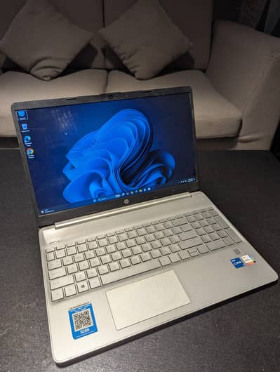 HP Core i5 11th Gen | 8GB RAM | 256GB NVMe | Iris Xe
