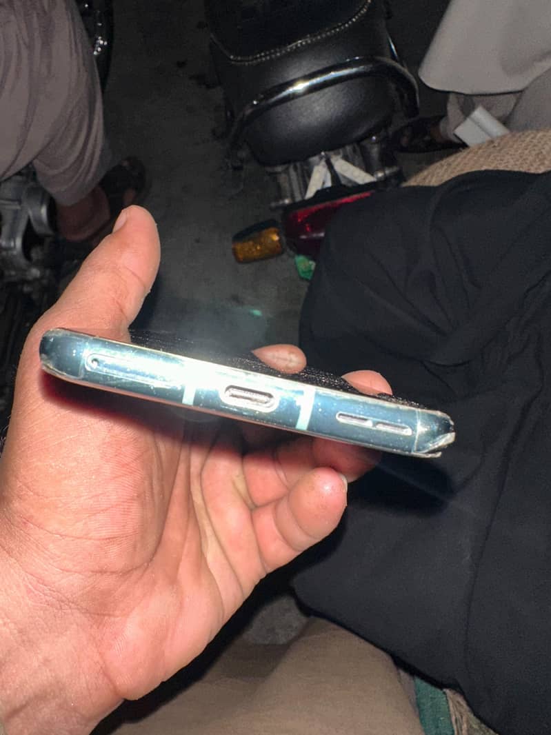 One Plus 10 Pro 4