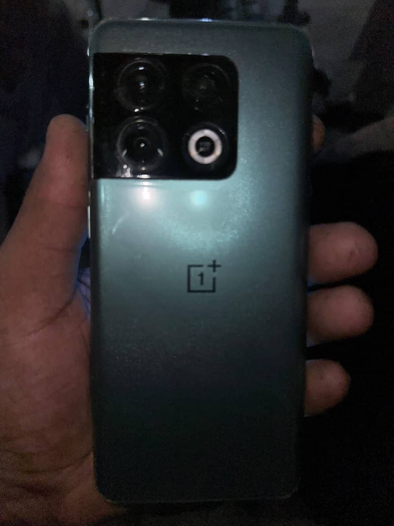 One Plus 10 Pro 8