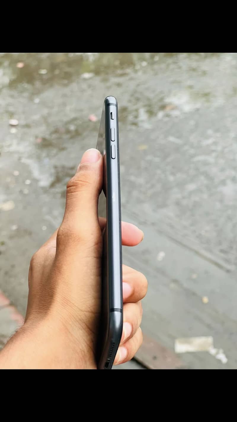 Apple iPhone 8 Plus 2