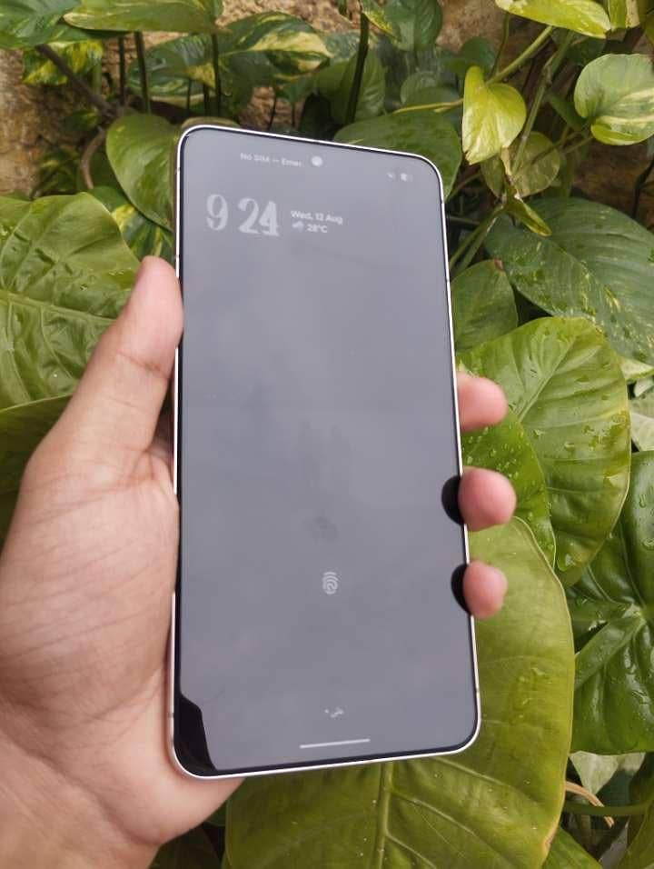 Google Pixel 8 Pro 2