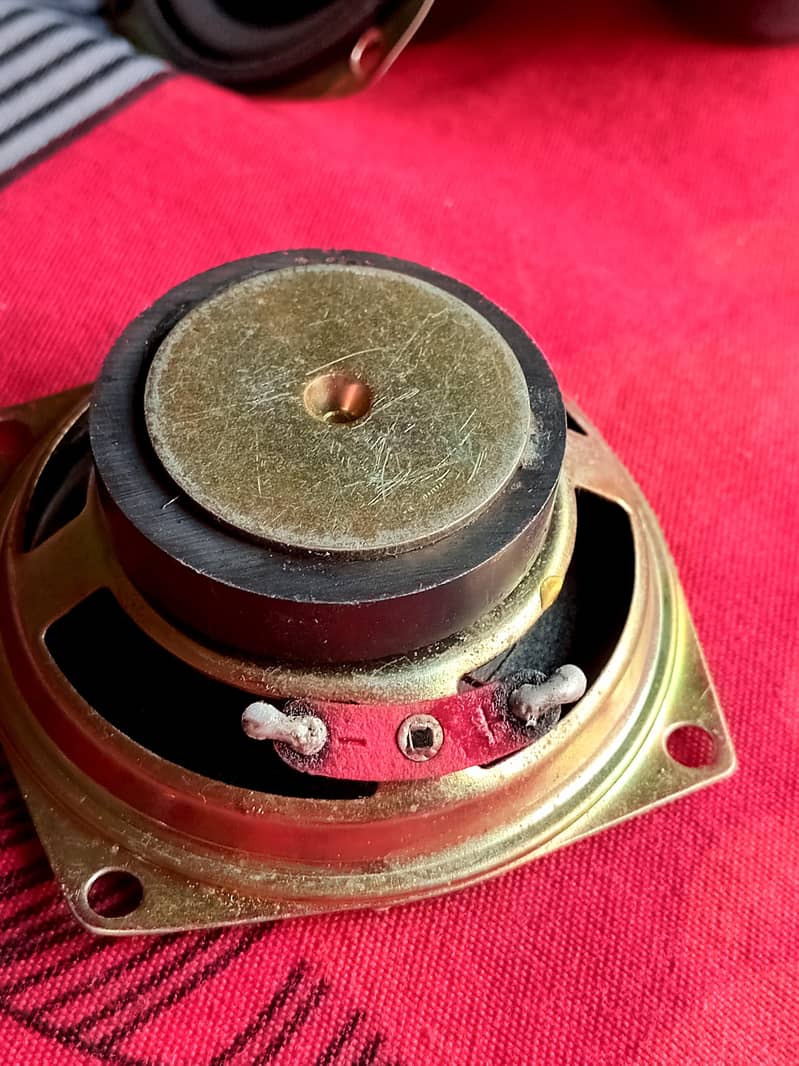 SPEAKER SET 12