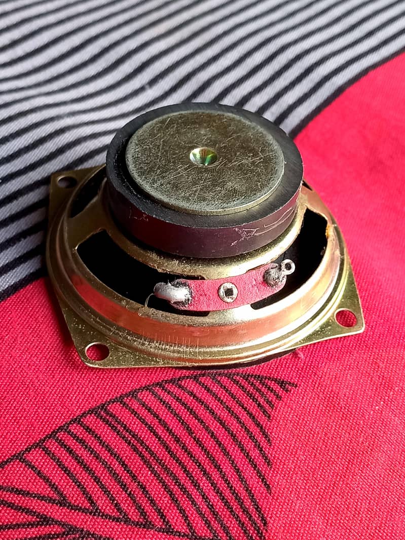 SPEAKER SET 16