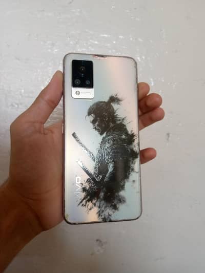Vivo V21