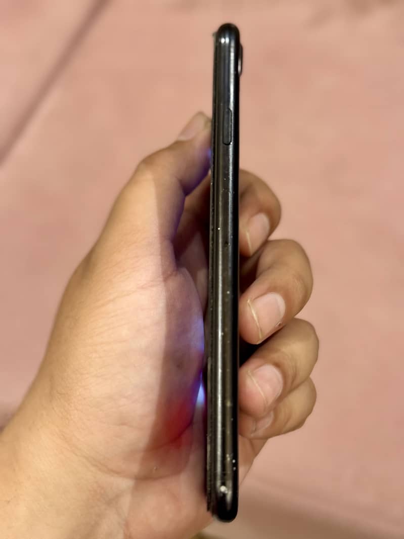 Apple iPhone SE 6
