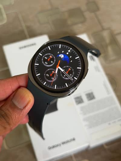 Samsung Galaxy Watch 8 With Complete Box