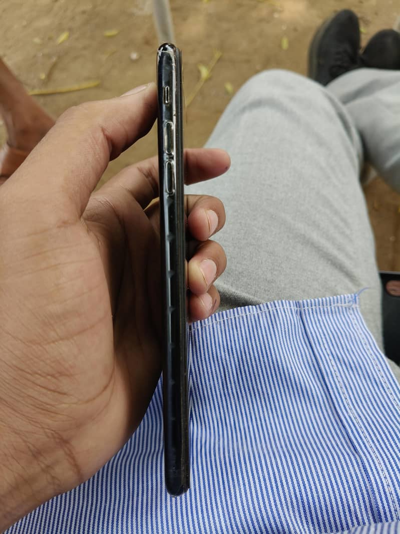Apple iPhone 7 Plus 3