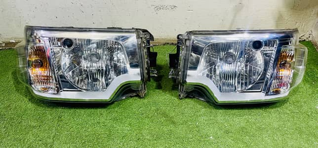Nissan clipper headlights