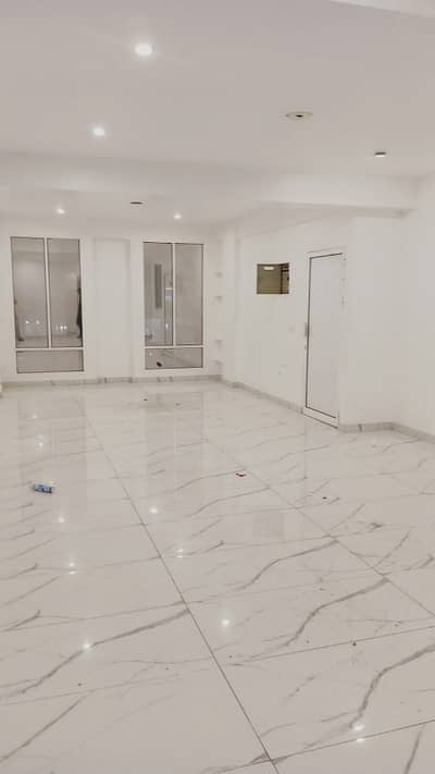 executive office first floor near zulfiqar ave