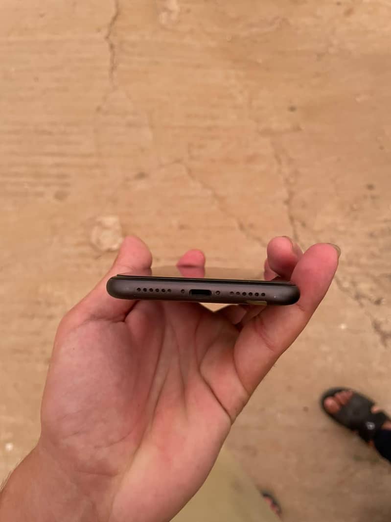 Apple iPhone 11 1