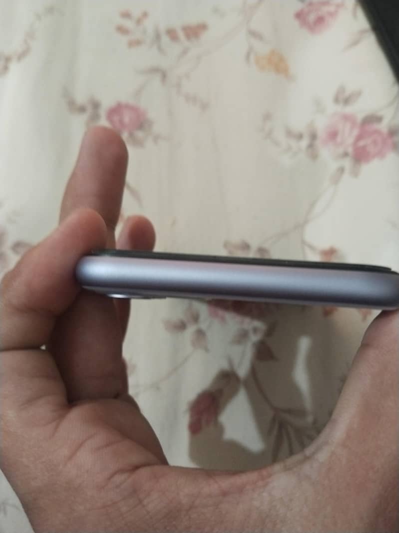 Apple iPhone 11 2