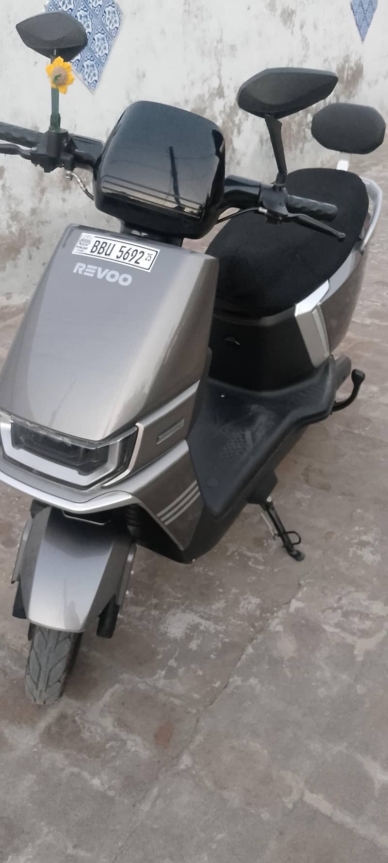 Revoo a12 2