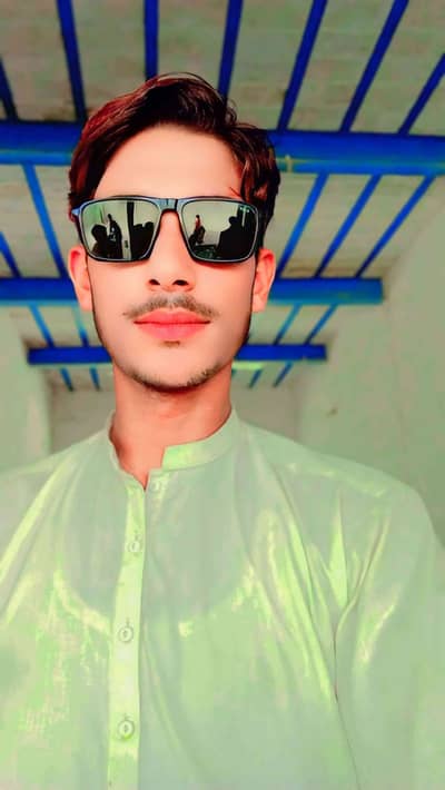 Malik Farhan 