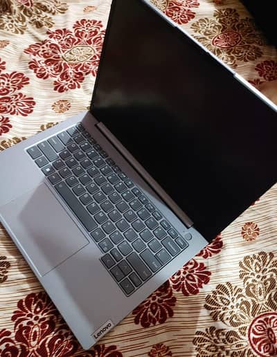 lenovo think book 14  IRL 8GB ram 512 SSDcror 14 i5 13th Gen