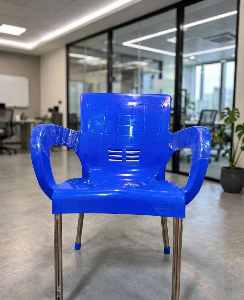 Saha plastic chairs 1