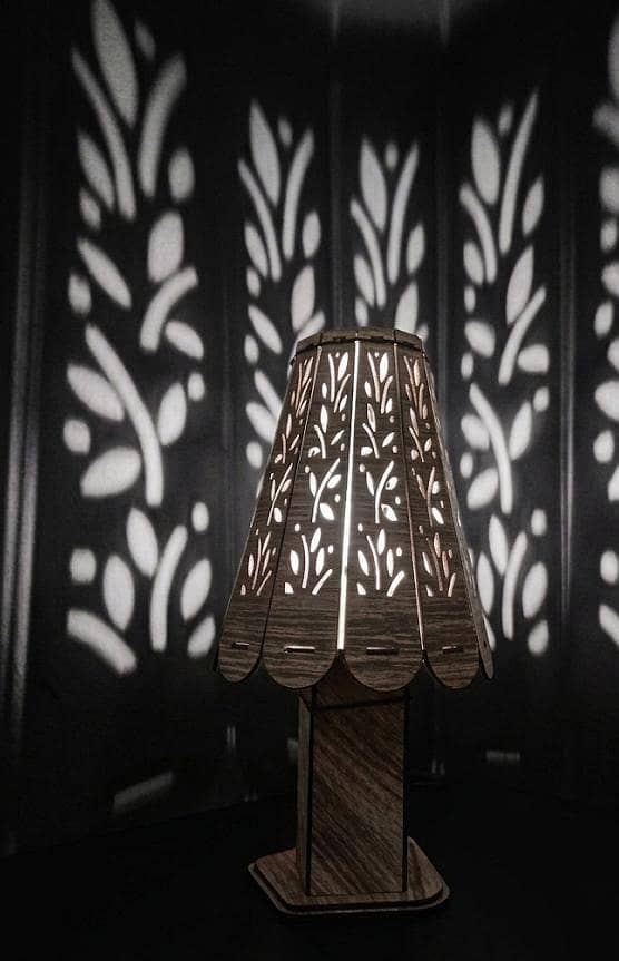  Rustic Wooden Leaf Pattern Table Lamp  1