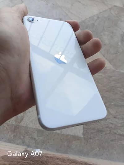 Apple iPhone SE