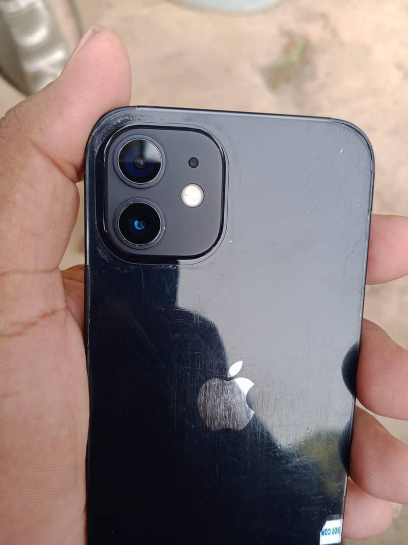Apple iPhone 12 3