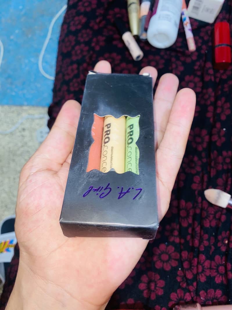 Makeup material 5
