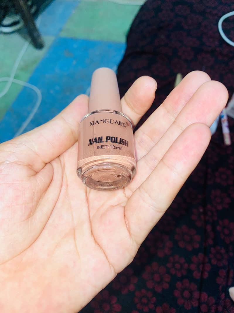 Makeup material 6