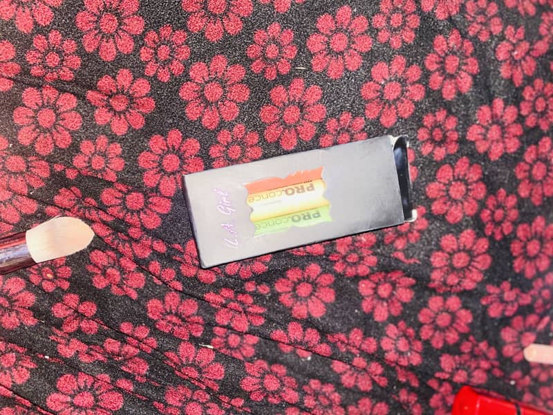 Makeup material 8
