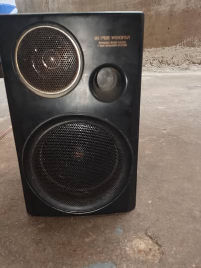 home made speaker with inside amplifier and adapter 4 inch woofer