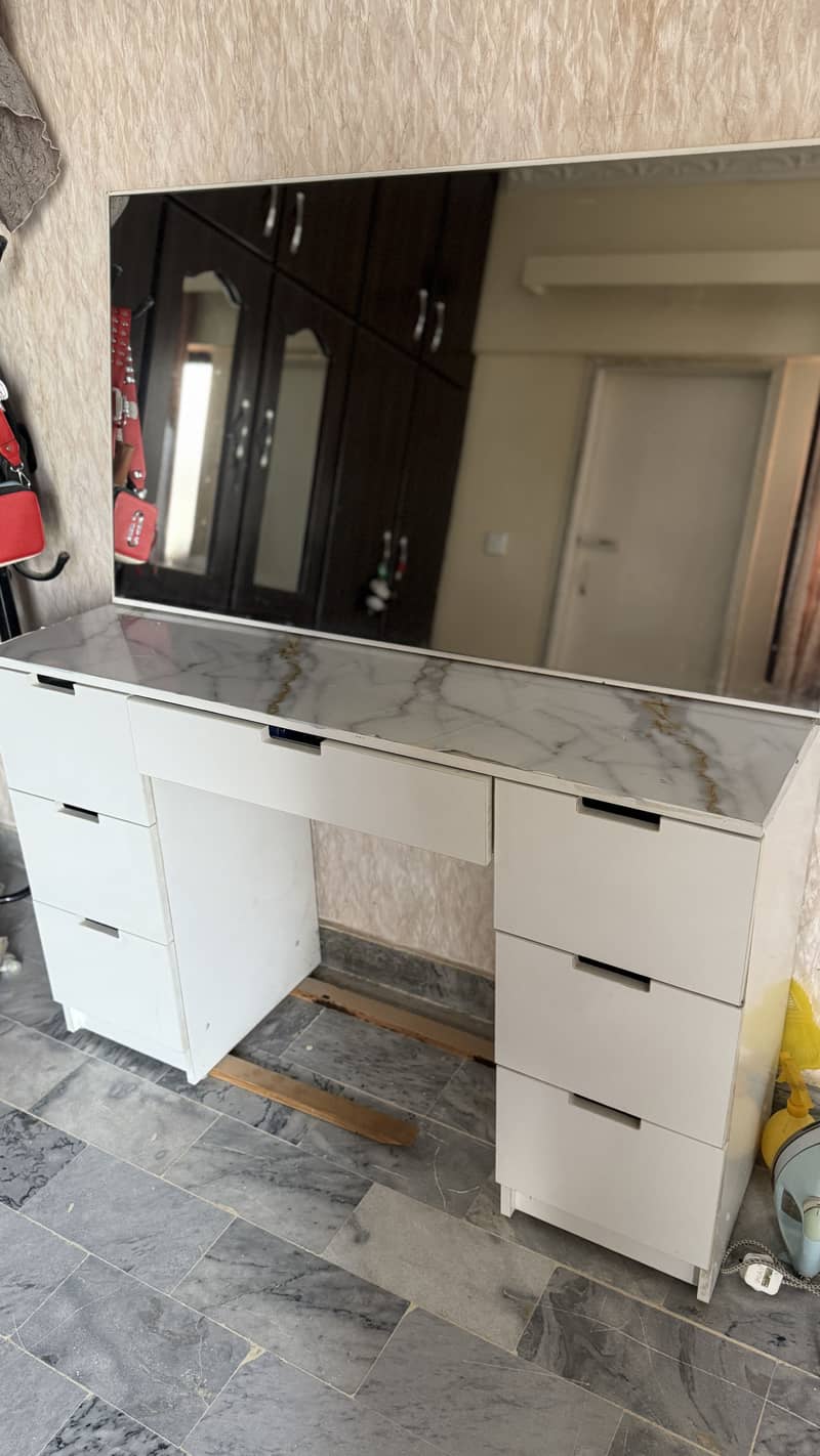 Vanity with mirror 1