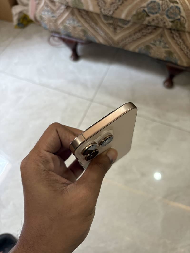Apple iPhone 16 Pro 7