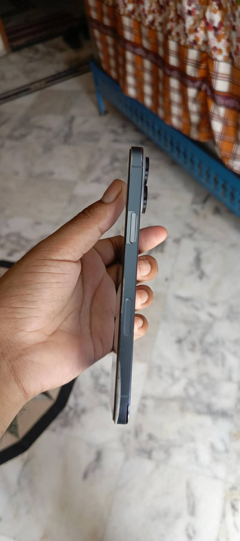 iPhone 13 pro max 2